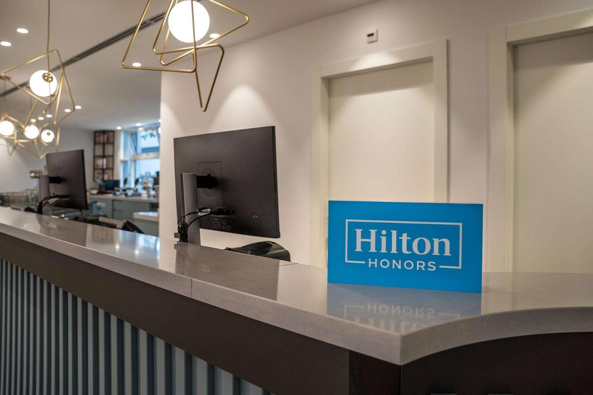 Hampton By Hilton Locarno Hotel Losone Exterior photo